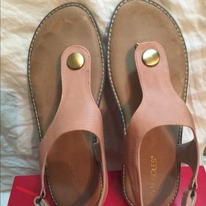 Aerosoles Womens sandals